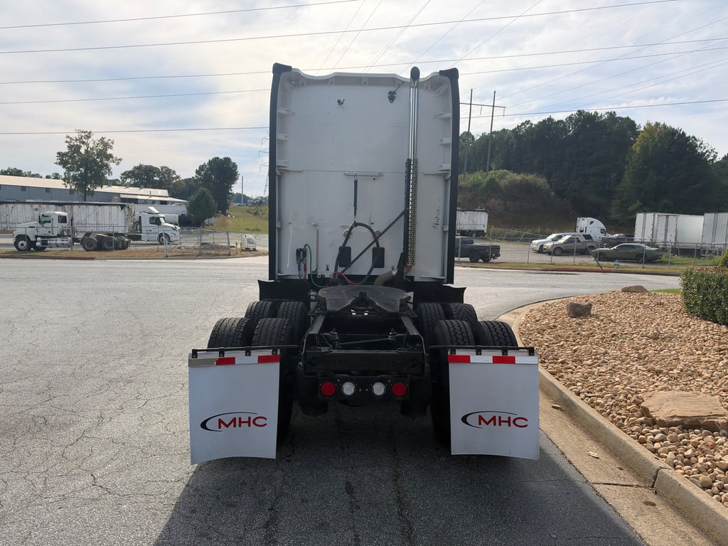 2023 Kenworth T680 in Atlanta — photo 4
