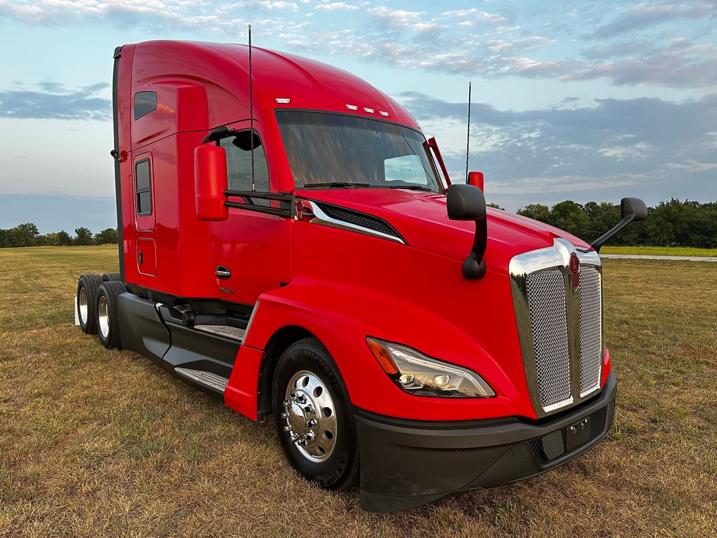2023 Kenworth T680 in Joplin, MO