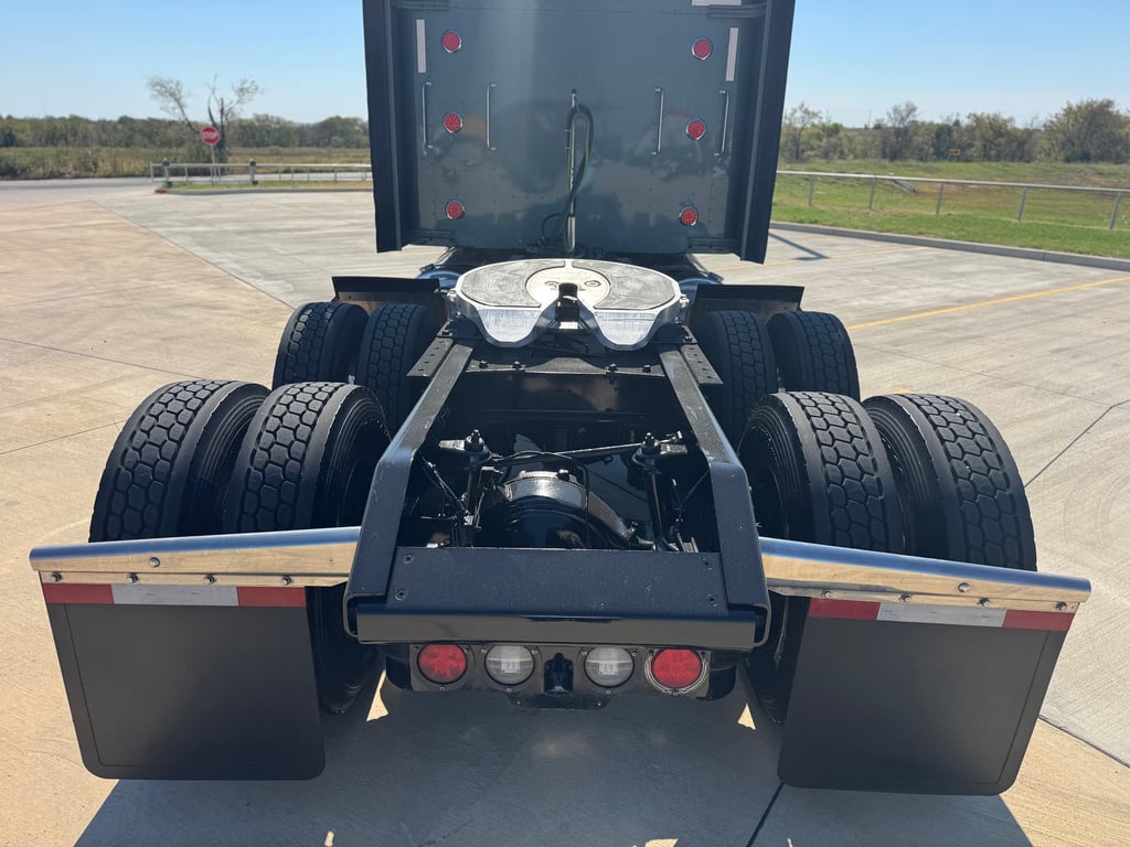2025 Kenworth W900 in Denton — photo 5