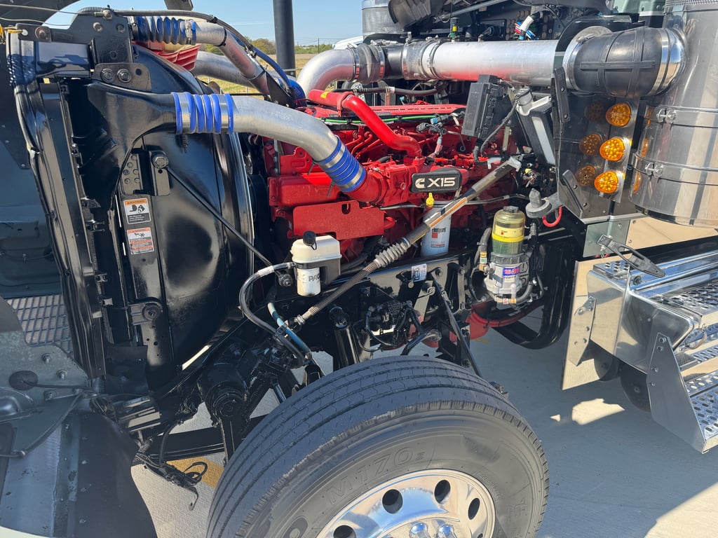 2025 Kenworth W900 in Denton — photo 6
