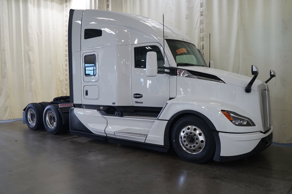 2027 Kenworth T680 in Oklahoma City, OK