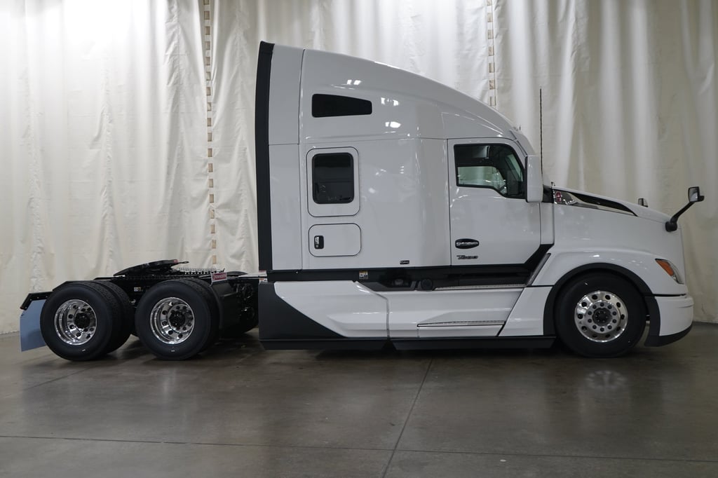 2027 Kenworth T680 in Denver, CO — photo 6