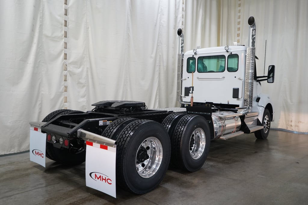 2027 Kenworth T880 in Tulsa, OK — photo 4