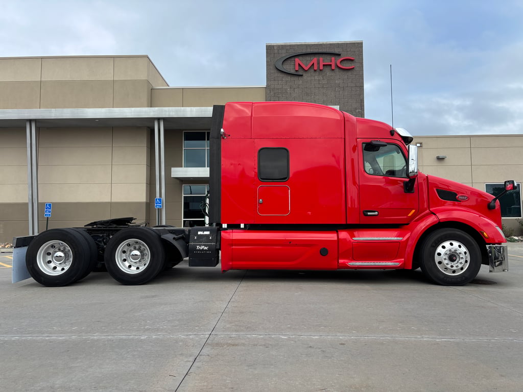 2020 Peterbilt 579 in Omaha, NE — photo 6