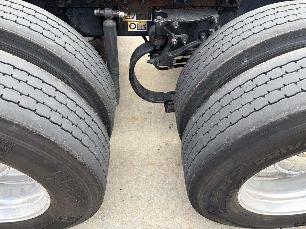 2020 Peterbilt 579 in Omaha, NE — photo 4