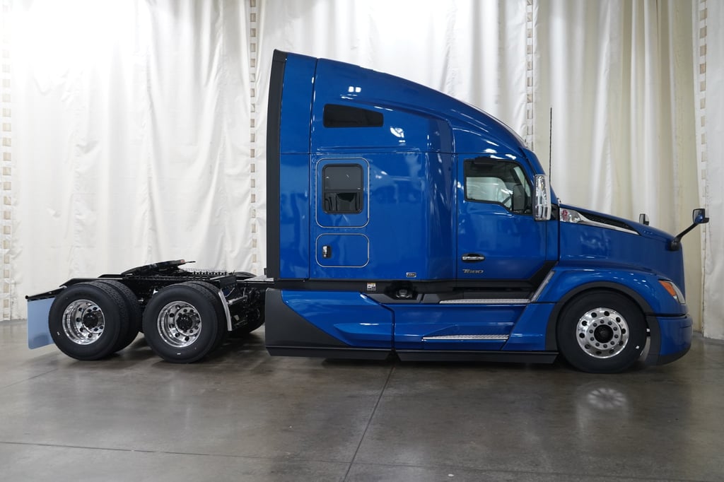 2027 Kenworth T680 in Springfield, MO — photo 6