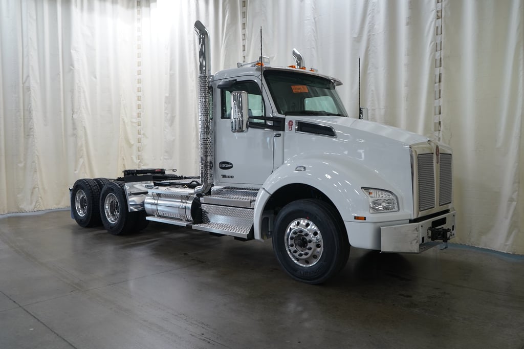 2027 Kenworth T880 in Wichita Falls, TX