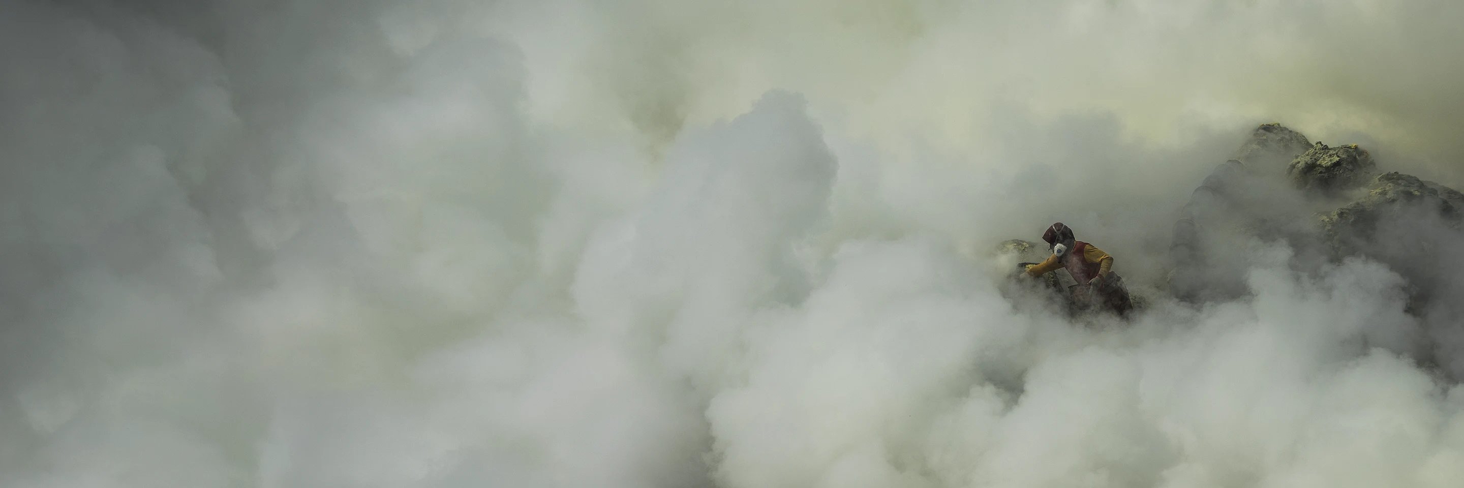 Dum Spiro Spero - Sulfur Cloud