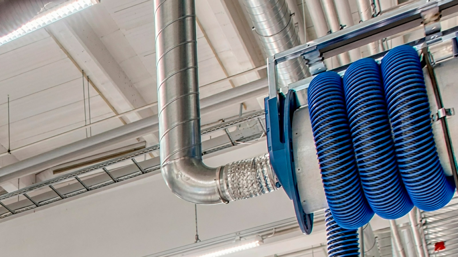 São ideais para oficinas e linhas de inspeção onde os veículos permanecem em posições definidas. | Saiba mais | Nederman