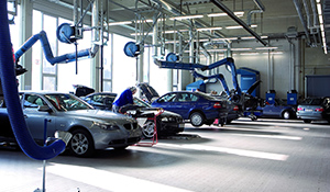 O lixamento automotivo é uma das importantes etapas para o preparo da pintura nas diferentes partes dos veículos, tanto nas fábricas quanto nas oficinas. | Nederman