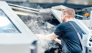 Desse modo, os aerodispersóides fazem parte da rotina das empresas e não há como serem evitados. Eles tornam-se um problema quando não são controlados, pois as concentrações elevadas provocam doenças das menos importantes até as fatais. | Nederman | Saiba mais