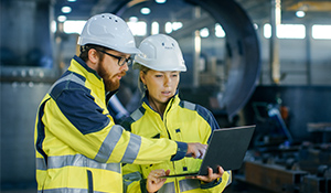 Líderes de produção, projetistas e fabricantes analisar em quais itens desta norma os seus equipamentos se enquadram para NR 12