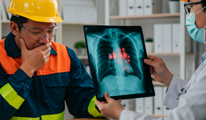 A exposição contínua a poluentes industriais pode causar doenças respiratórias crônicas, dermatites, alergias e outros problemas graves. | Saiba mais | Nederman