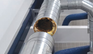 O acúmulo de resíduos nos filtros e dutos reduz a eficiência da captação e pode causar sobrecarga nos ventiladores. A limpeza deve ser feita conforme o cronograma recomendado pelo fabricante. | Saiba mais | Nederman