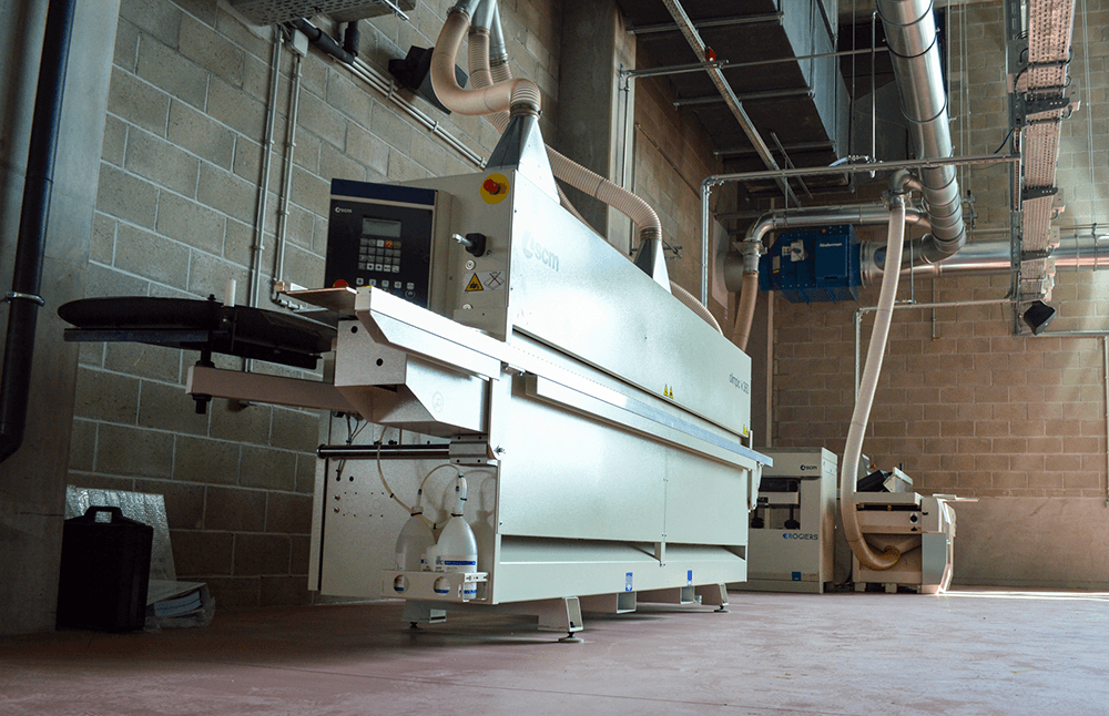 wood dust extraction in a woodworking facility