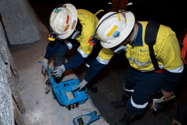 vertial_card_blasting