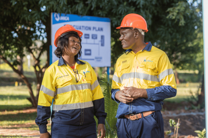 people-and-careers-vertical-card-image-02