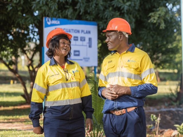 people-and-careers-vertical-card-image-02