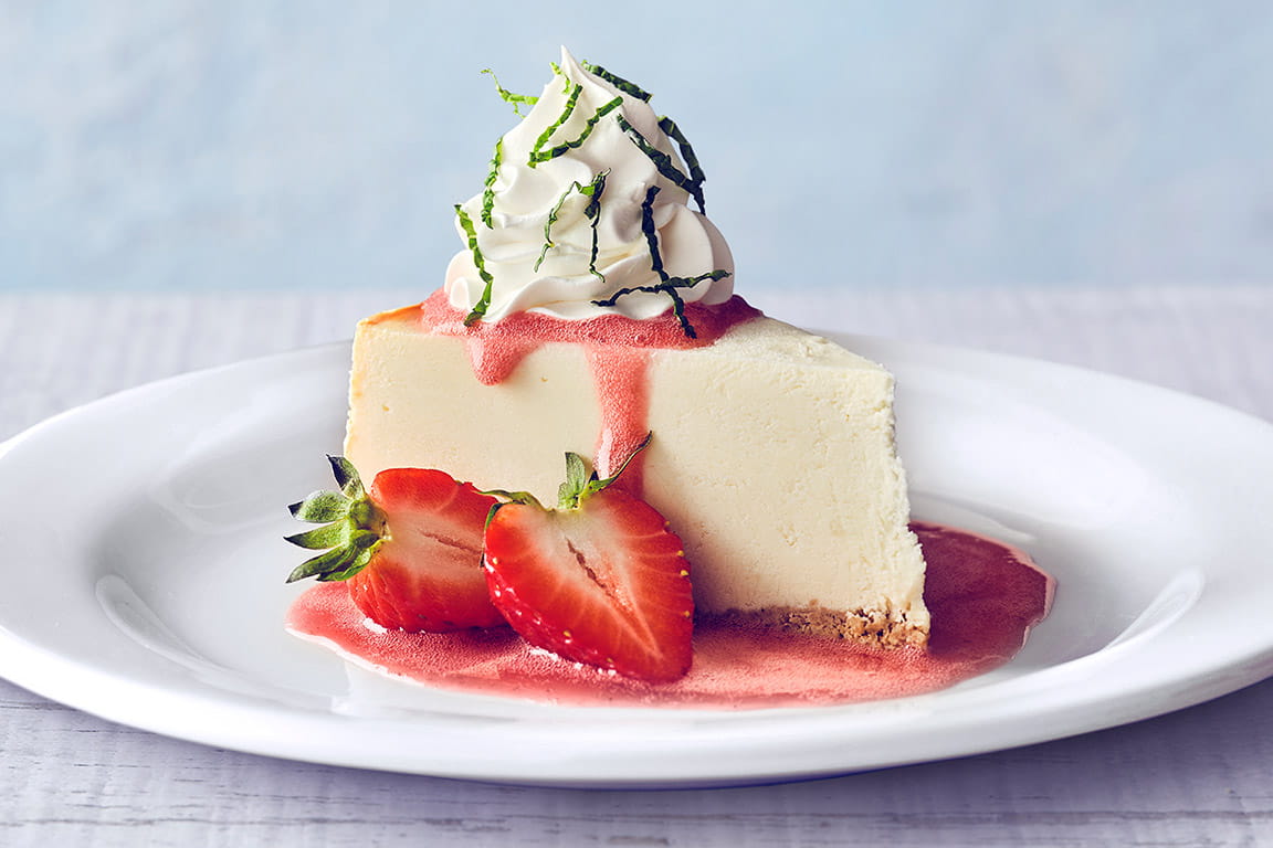 STRAWBERRY CHAMPAGNE CHEESECAKE