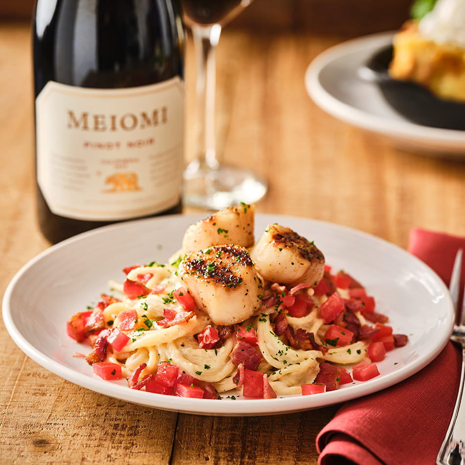 SPAGHETTI CARBONARA WITH SCALLOPS