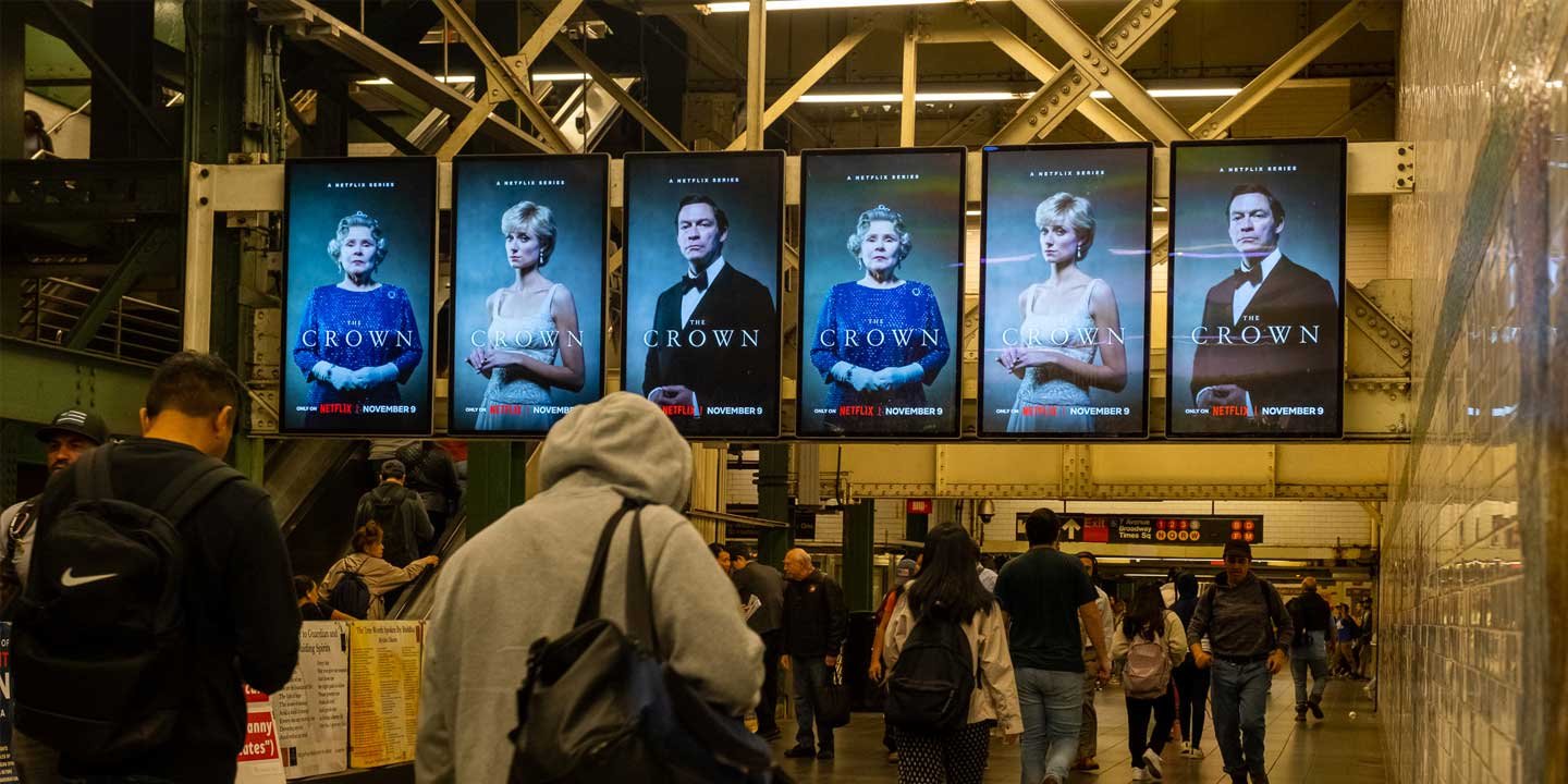 out of home digital billboard advertising new york city the crown