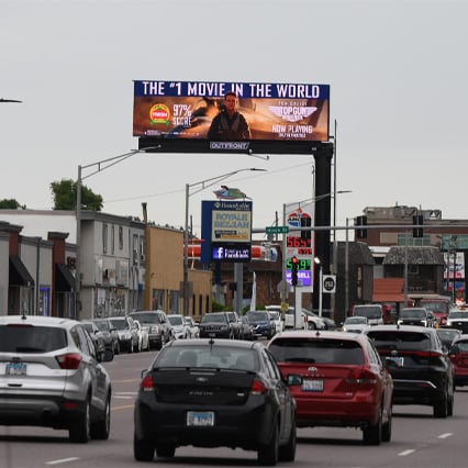 out of home advertising chicago  digital billboard