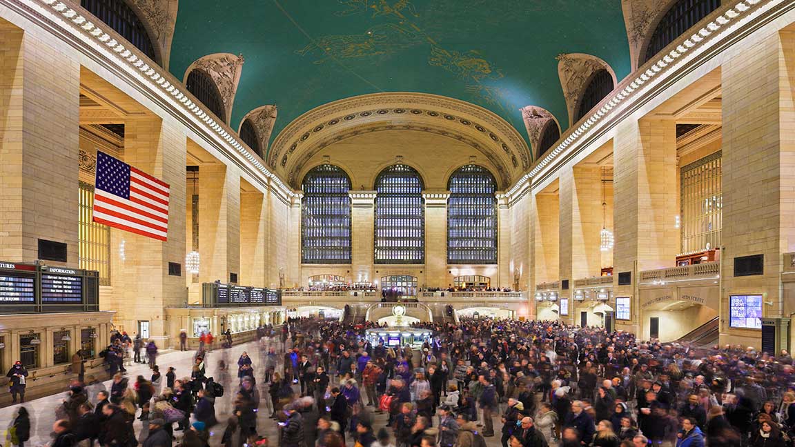 Large crowd at Grand Central Terminal - Photo: Getty Images, S. Greg Panosian