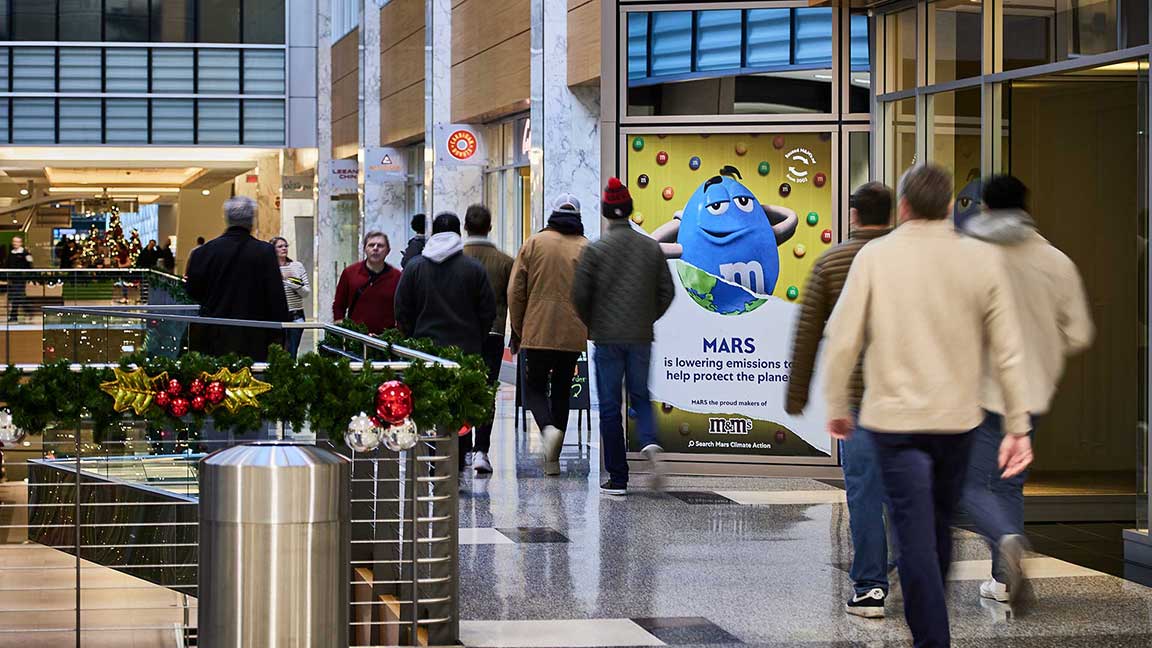 Static OOH advertising media at Minneapolis Skyway