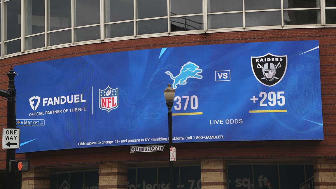 FanDuel billboard with live odds