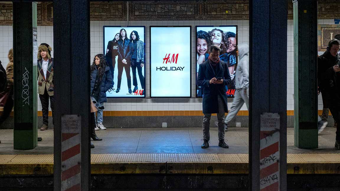 H&M Liveboard triptych in MTA subway in New York City