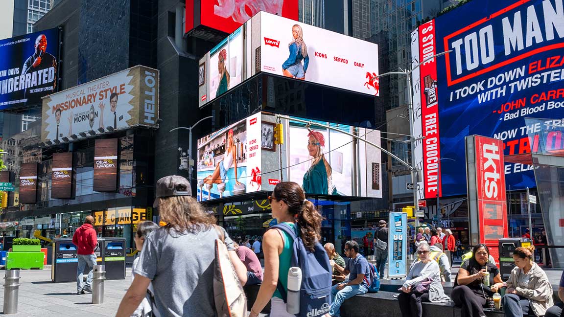 Levi’s DOOH advertisement on The Cube at 2 Times Square
