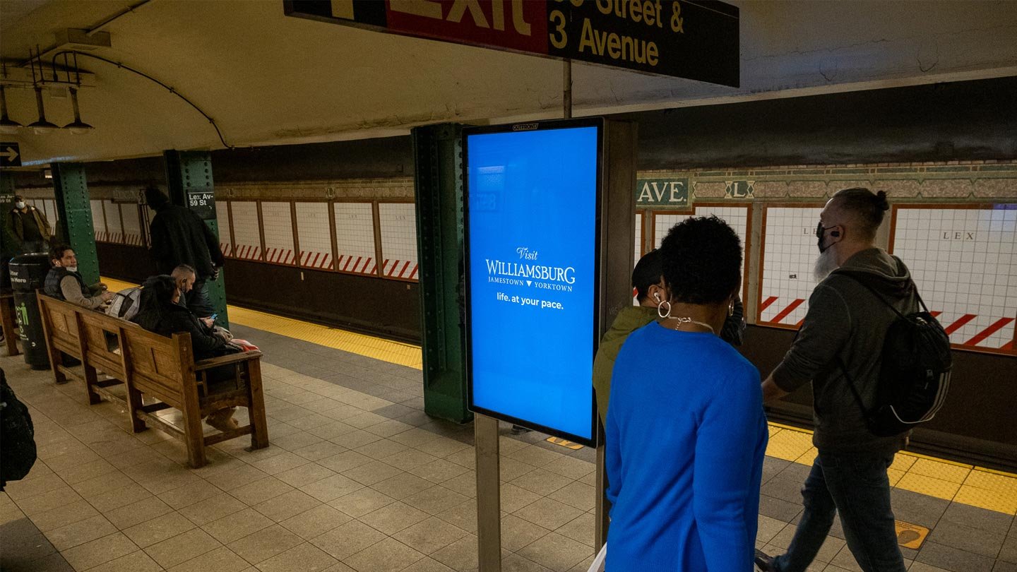 digital liveboard out of home advertising in new york city