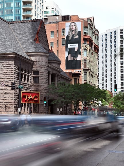 wall out of home advertising in chicago for burberry