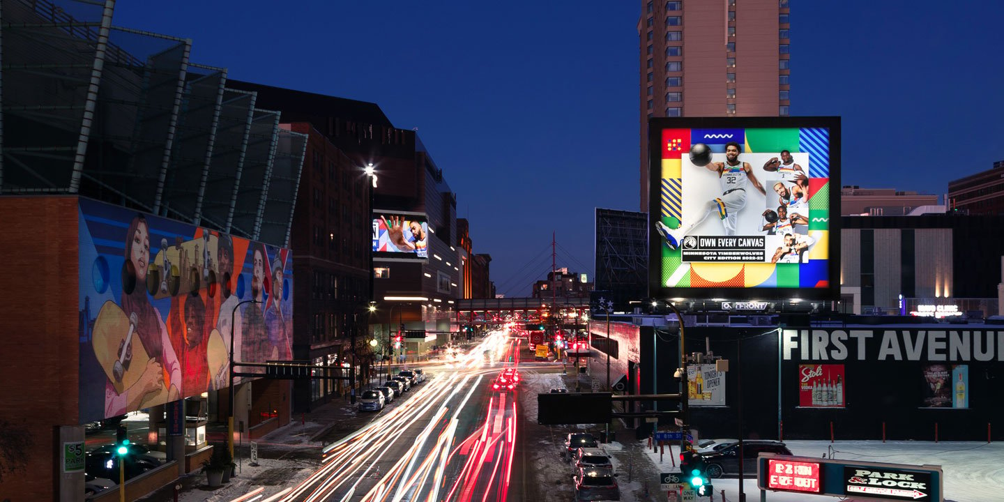 out of home digital billboard advertising in minneapolis