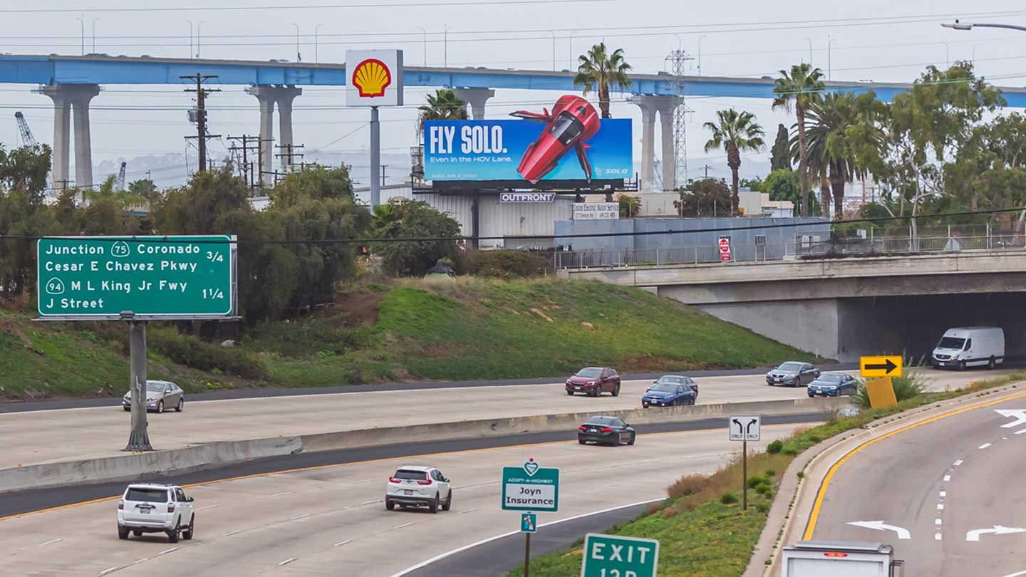 out of home digital billboard advertising