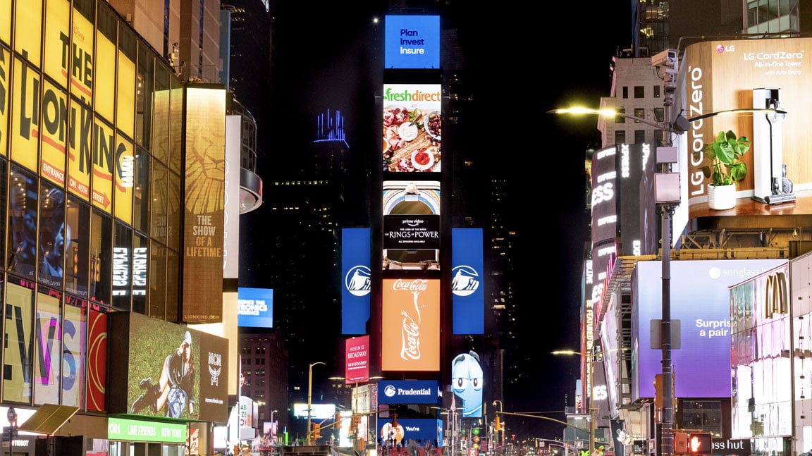 out of home digital billboard advertising new york city times square