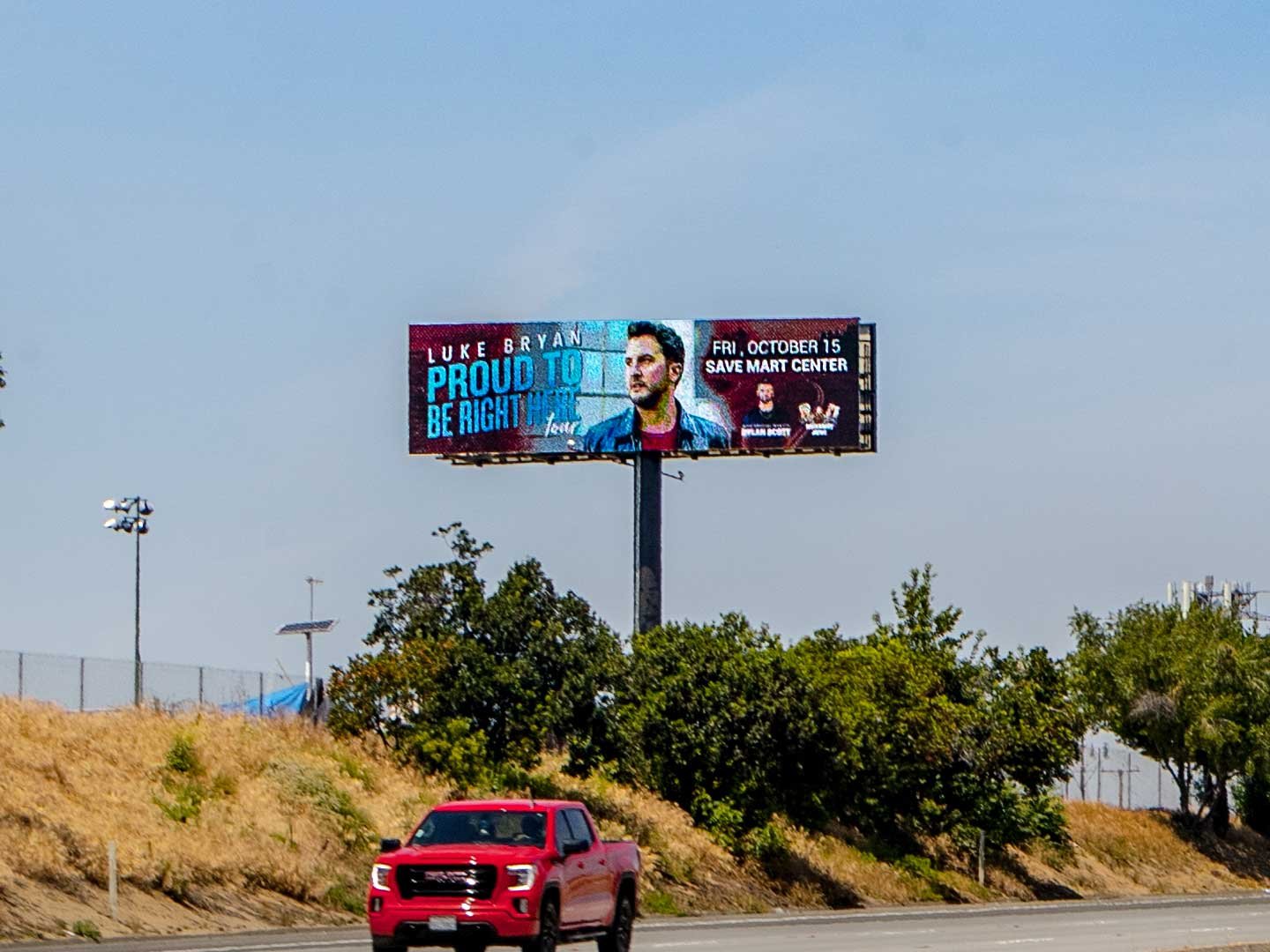 out of home billboard advertising fresno california