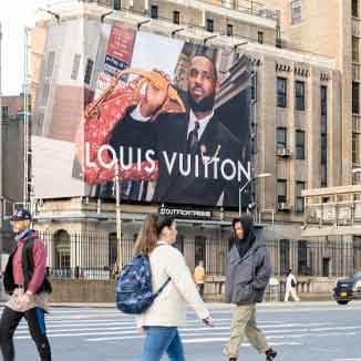 out of home wall advertising louis vuitton new york