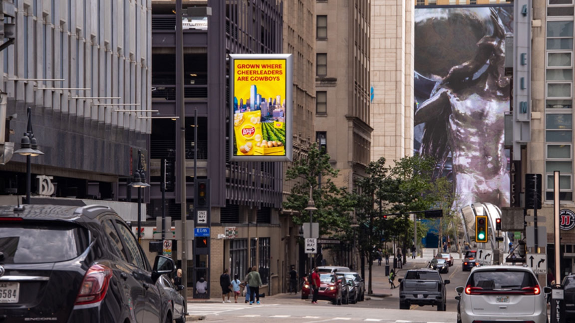 digital out of home billboard advertising in new york city for cpg lays