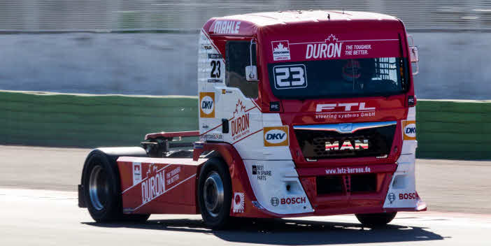 Challenger fait équipe avec le...