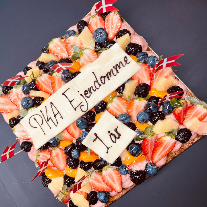 PKA Ejendomme 1 års kage
