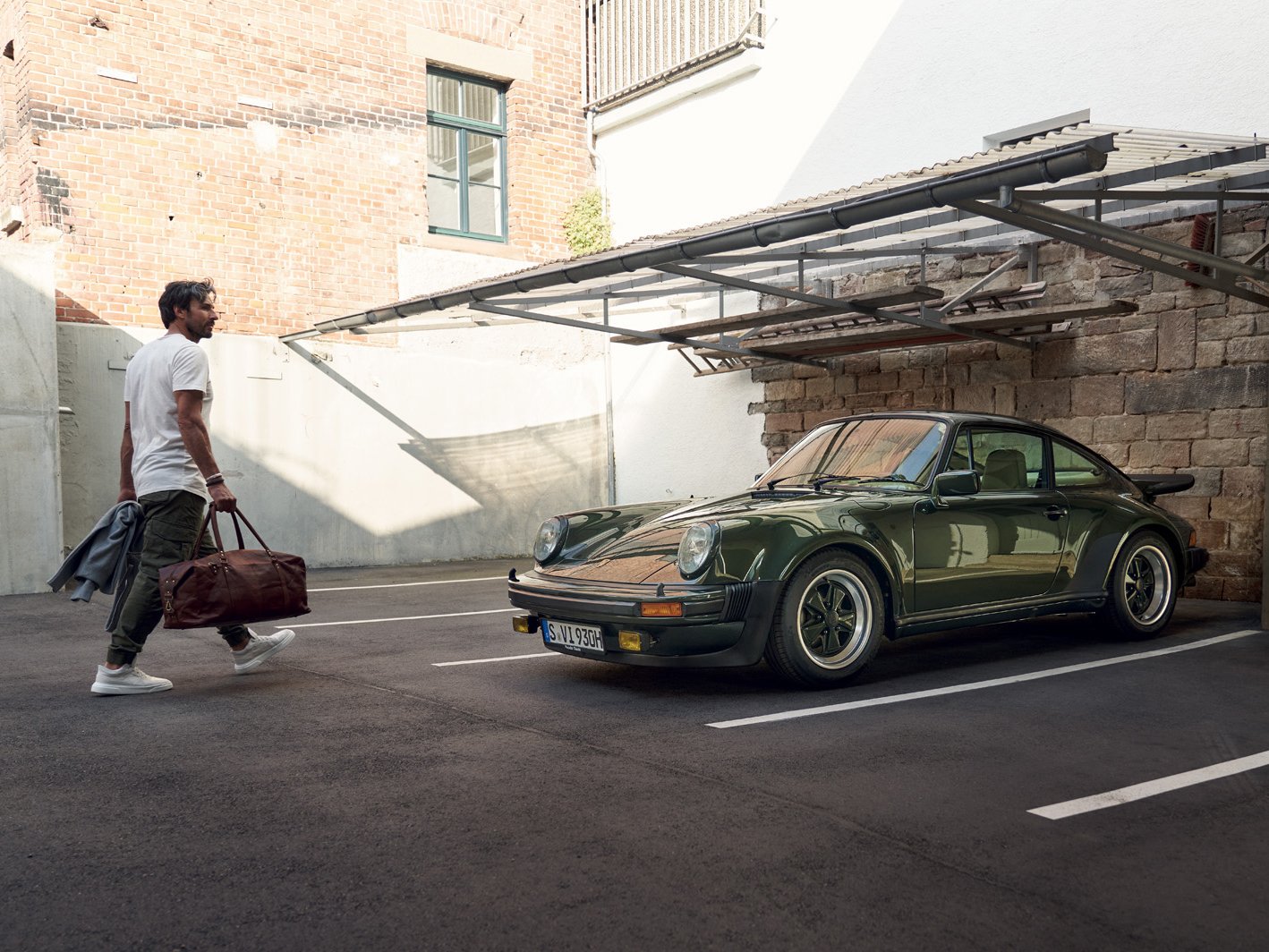 Porsche Centre East London