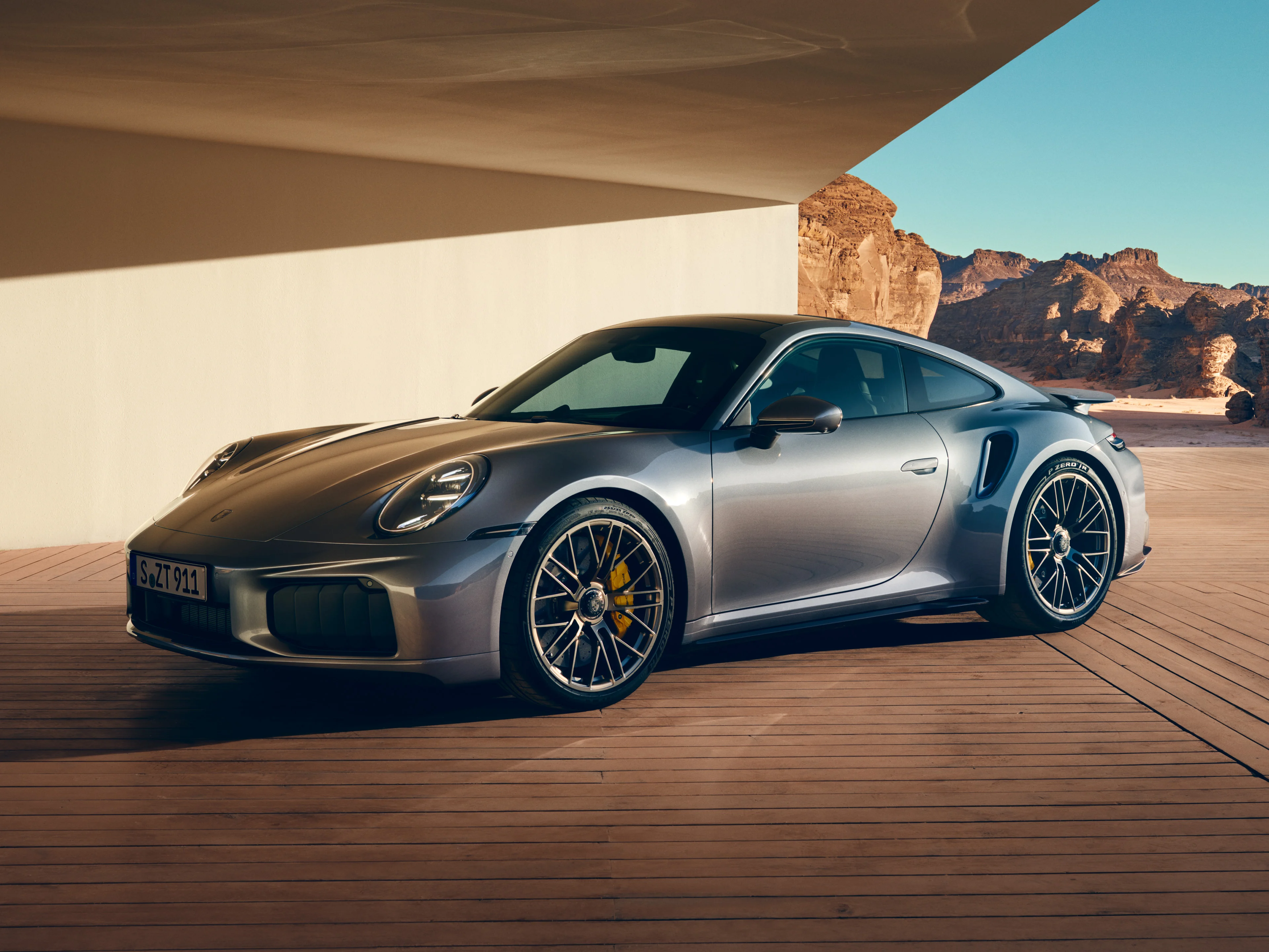 911