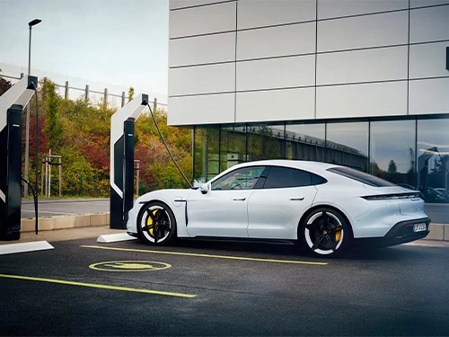 Carga ultrarápida Centro Porsche Madrid Norte