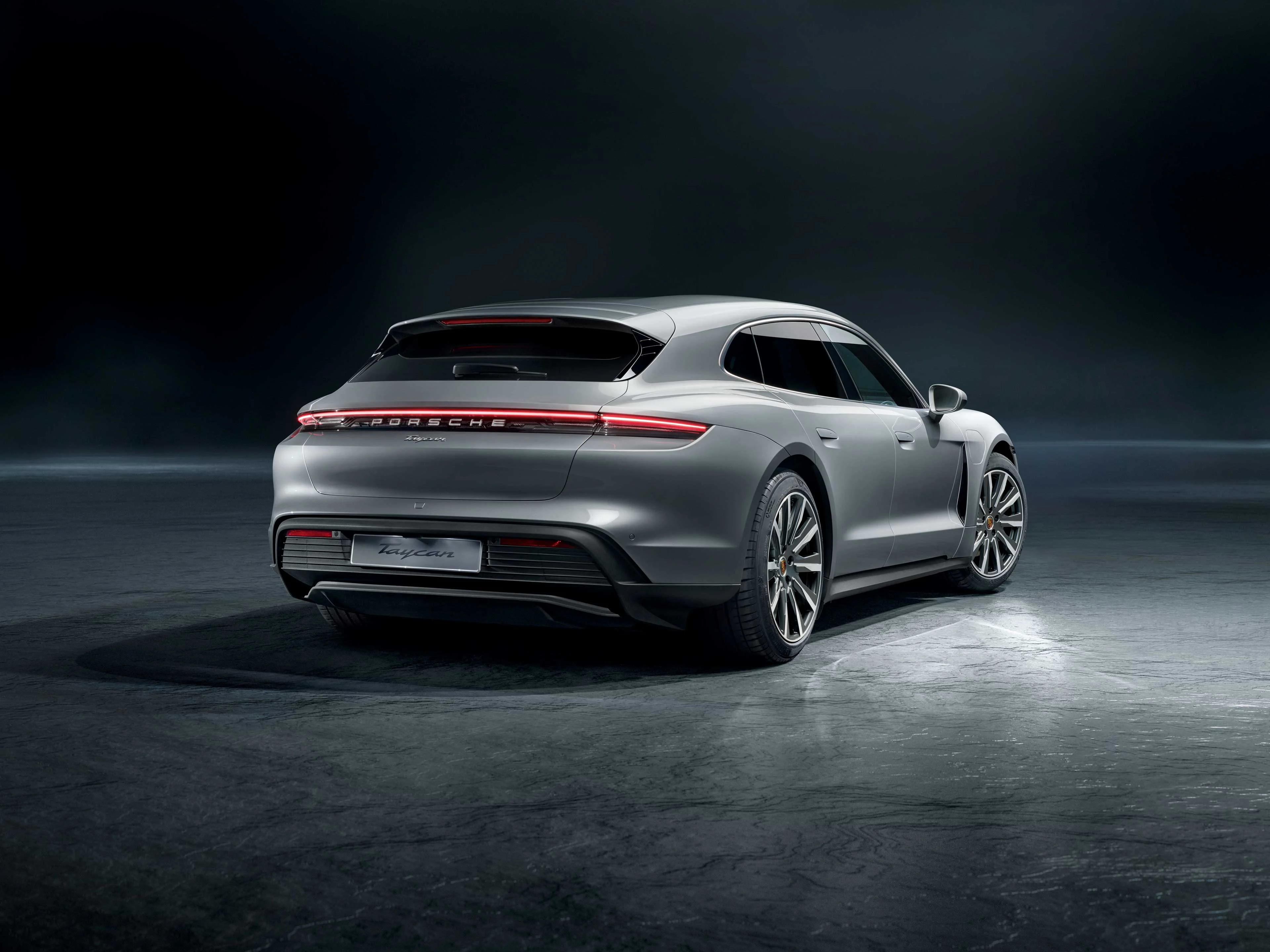 Porsche Taycan Sport Turismo i studio
