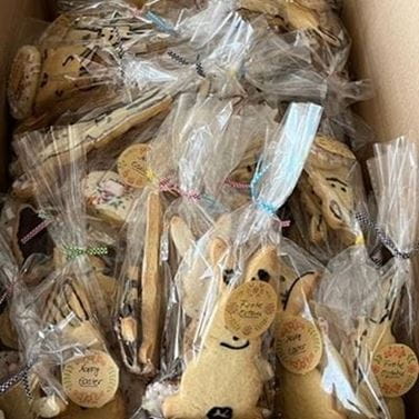 Easter cookies volunteer project Purmo Germany_400x400