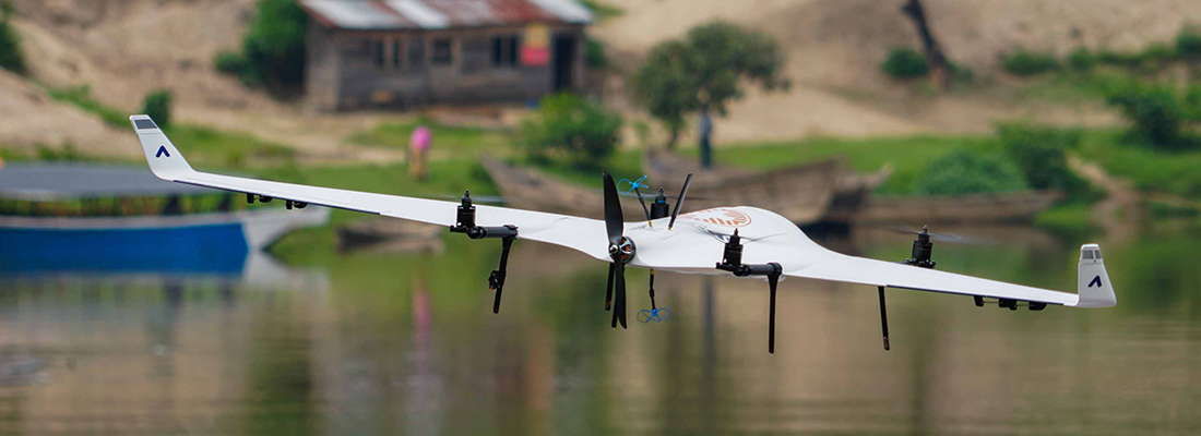 Avy demonstrates with the Avy Aera in Lake kivu challenge