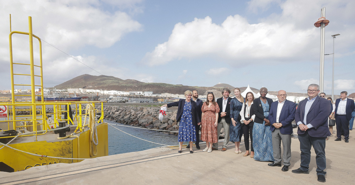 Off-shore floating wave-powered desalination gains traction