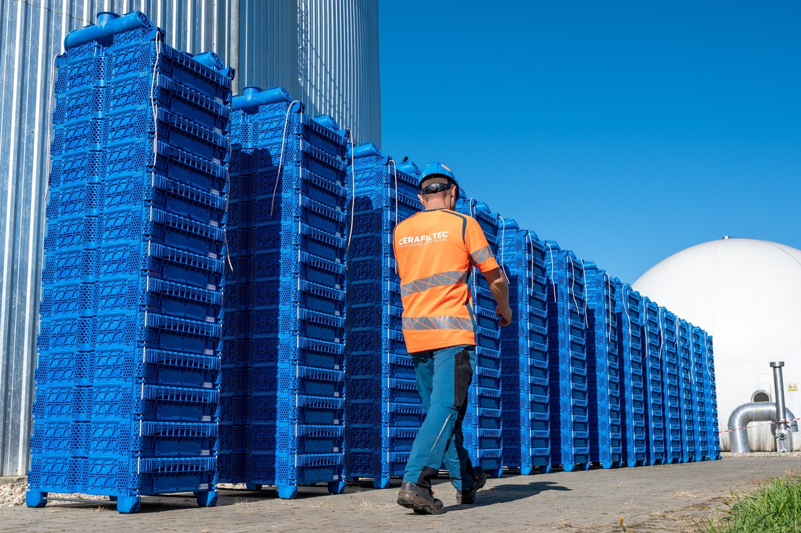 AQD-stories-cerafiltec-containers-700x394px