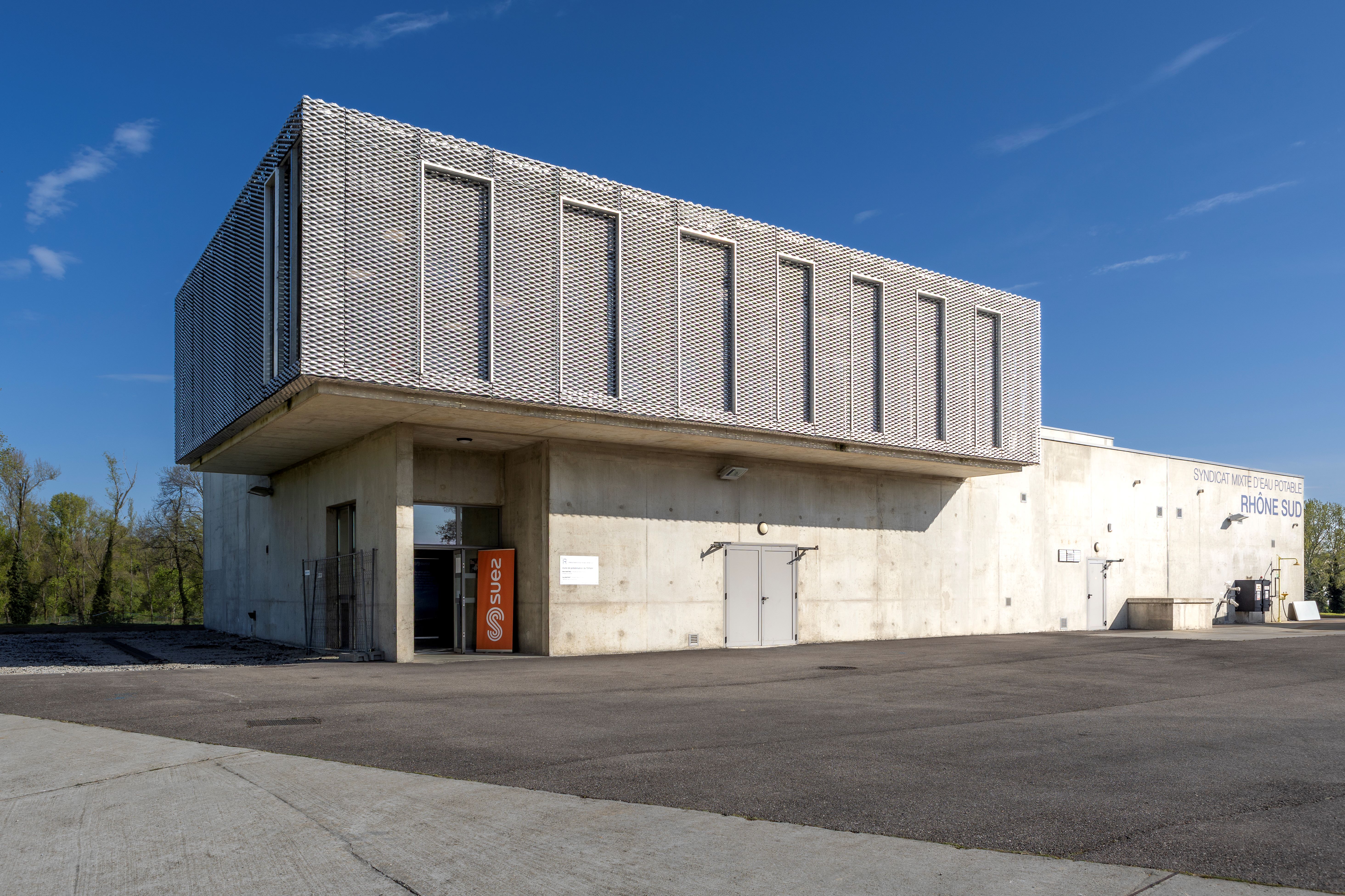 AQD-stories-pfas-sues-700x394px